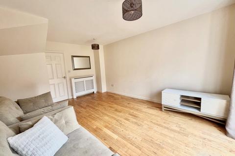 24 Dandelion Close, Rush Green, Romford, RM7 0YY