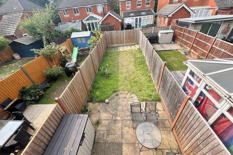 24 Dandelion Close, Rush Green, Romford, RM7 0YY