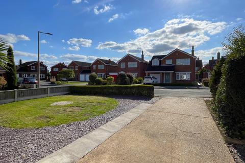 3 bedroom detached house for sale, Harvey Close, Doncaster DN9