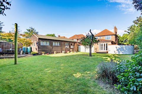 3 bedroom detached house for sale, Oak Lane, Norwich