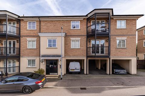 2 bedroom apartment for sale, Buckingham Road, Epping