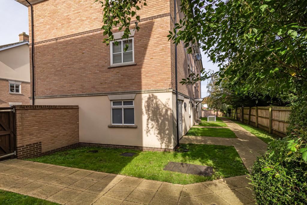 9 Buckingham Road (24)