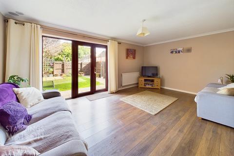 3 bedroom end of terrace house for sale, Middleton Crescent, New Costessey, Norwich