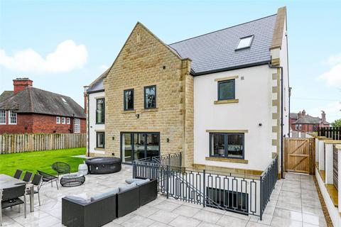 5 bedroom detached house for sale, Manygates Lane, Sandal, Wakefield, WF2