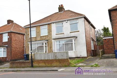 3 bedroom semi-detached house to rent, Hadrian Road, Fenham NE4