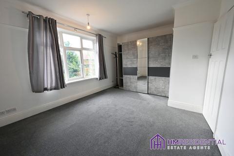 3 bedroom semi-detached house to rent, Hadrian Road, Fenham NE4