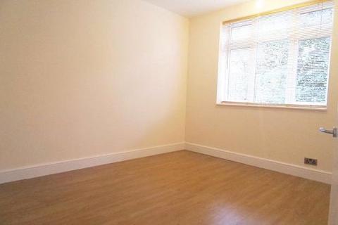 2 bedroom apartment to rent, Oakleigh Road, London, N20