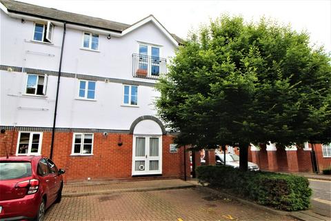 1 bedroom ground floor flat for sale, Victoria Chase, Colchester