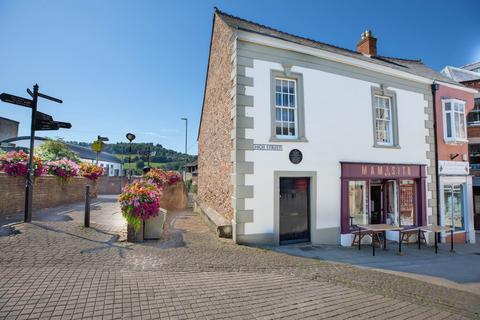 3 bedroom apartment for sale, High Street, Stroud