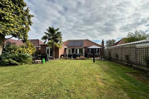 4 bedroom detached bungalow for sale, Buckenham Road, Attleborough