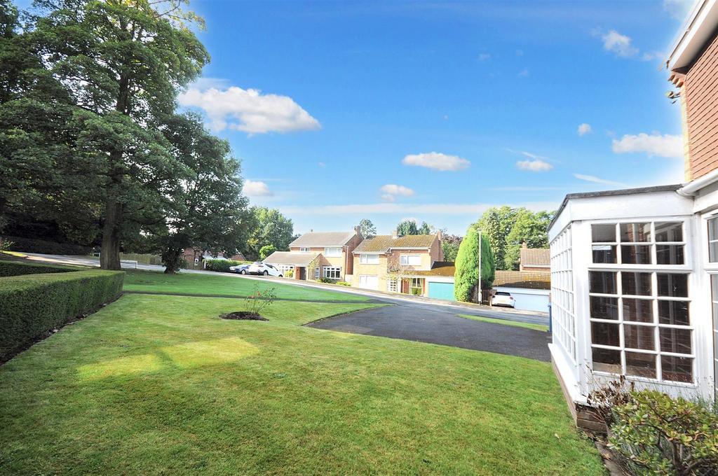 Weavers Walk, Swynnerton 4 bed detached house for sale £400,000