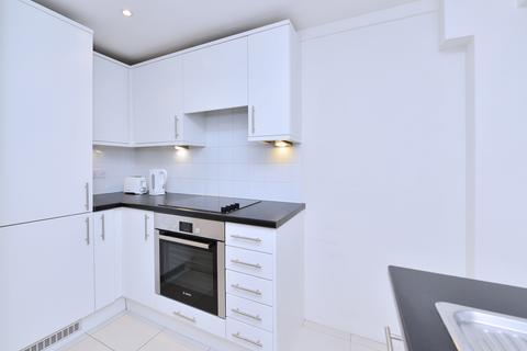 2 bedroom flat to rent, Fulham Road, Kensington SW3