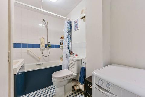 1 bedroom flat for sale, Garter Way, Canada Water, London, SE16