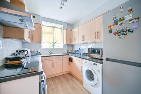 1 bedroom flat to rent, Birkenhead Avenue, Kingston, Kingston upon Thames, KT2