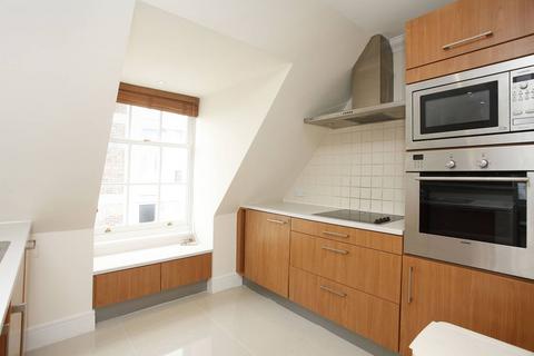 2 bedroom flat for sale, West Heath Avenue, Golders Green, London, NW11