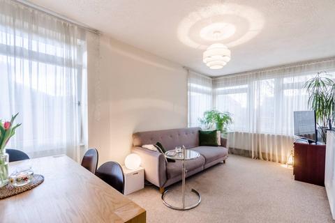 1 bedroom flat for sale, Nimrod Road, Furzedown, London, SW16