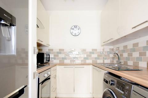 1 bedroom maisonette for sale, Priors Croft, Old Woking, Woking, GU22