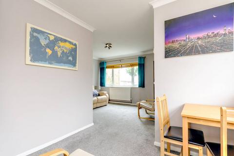 5, Henley Court Priors Croft, Woking, GU22 9HD