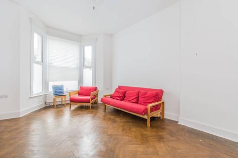 1 bedroom flat for sale, Romford Road, Forest Gate, London, E7