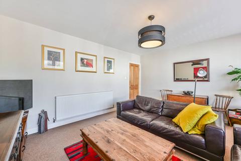 3 bedroom flat for sale, Shuttleworth Road, Battersea, London, SW11