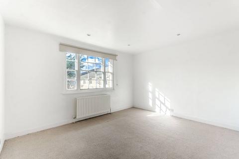 4 bedroom terraced house to rent, Langford Green, Denmark Hill, London, SE5