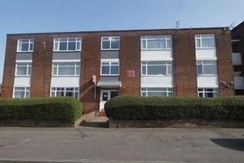 3 bedroom flat to rent, Middleton Road, Manchester, M8