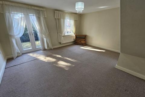 3 bedroom semi-detached house to rent, Thornwood Close, Thurnscoe