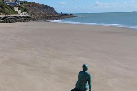 Flat 9, Harbour Point The Stade, Folkestone, CT19 6RB