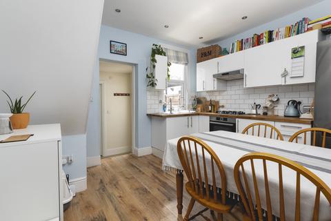 10 Wakelin Road, London, E15 3BH