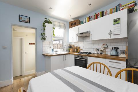 10 Wakelin Road, London, E15 3BH