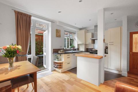 23 Kitchener Road, London, N2 8AS