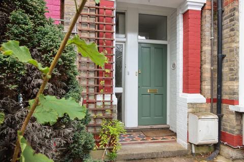23 Kitchener Road, London, N2 8AS