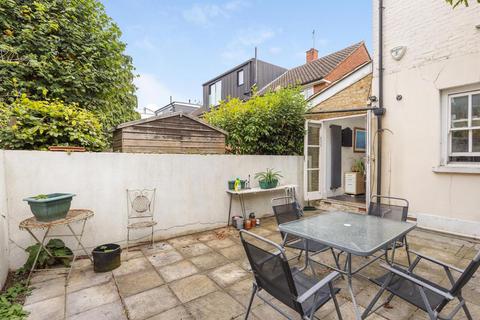 5 bedroom terraced house for sale, Fontarabia Road, London