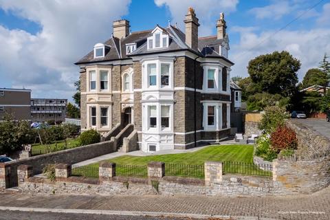 6 bedroom semi-detached house for sale, Bradford Place, Penarth