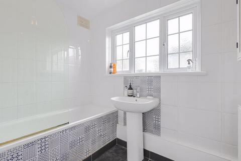 10 Church Road, Sidcup, DA14 6BX
