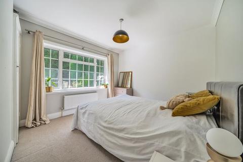 6 Barn Crescent, Purley, CR8 1HX