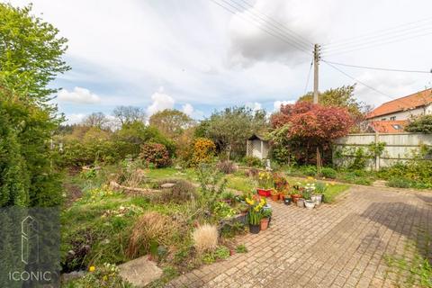 3 bedroom detached bungalow for sale, Taverham Road, Felthorpe, Norwich