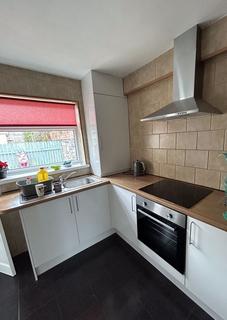 3 bedroom end of terrace house to rent, North Clive Street, Grangetown. Cardiff. cf11 6nr