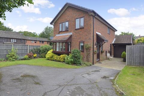 4 bedroom detached house for sale, Elm Park, Cranleigh