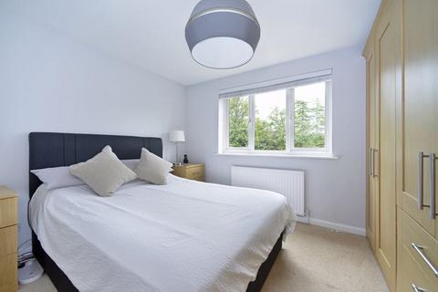 29 Elm Park, Cranleigh, GU6 8UG