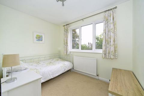 29 Elm Park, Cranleigh, GU6 8UG
