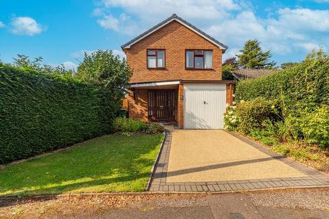 3 bedroom detached house for sale, Blenheim Crescent, Bromsgrove. B60