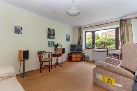 7 Blenheim Crescent, Bromsgrove, B60 2PQ