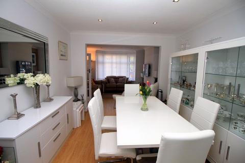 36 Farm Road, Edgware, HA8 9LT