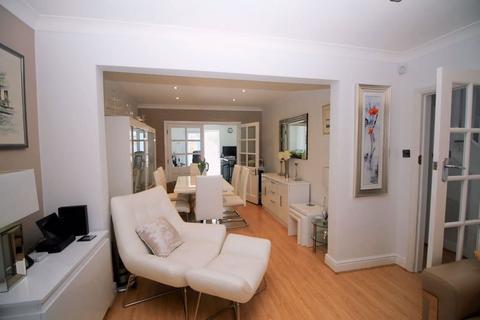 36 Farm Road, Edgware, HA8 9LT