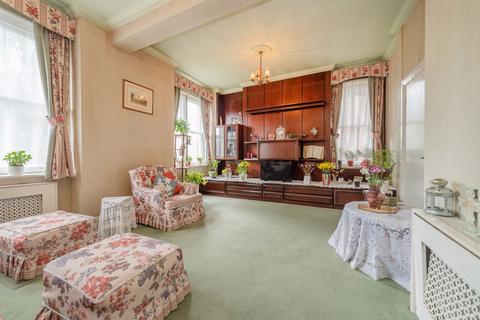 3 bedroom apartment for sale, Ashworth Mansions, W9