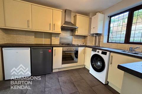 3 bedroom semi-detached house to rent, Harewood Way, Rochdale