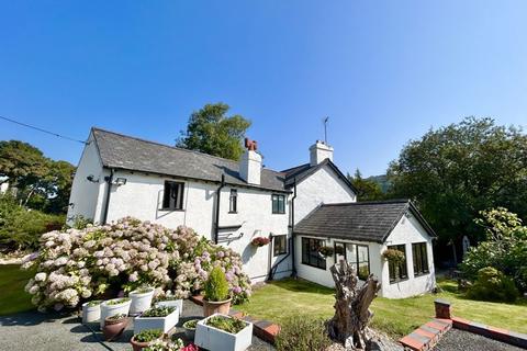 4 bedroom detached house for sale, Pabo Lane, Llandudno Junction