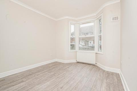 1 bedroom flat to rent, Ashville Road, Leyton