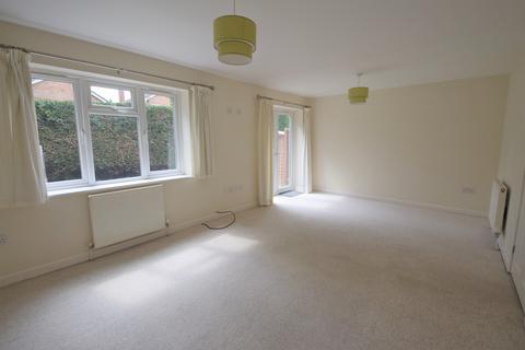 4 bedroom detached house to rent, Dell Close, Eastleigh SO50